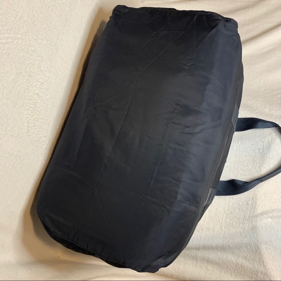 ✨✨✨✨SOLD✨✨✨✨Prada Nylon Navy Blue Duffle Bag - Picture 10 of 11